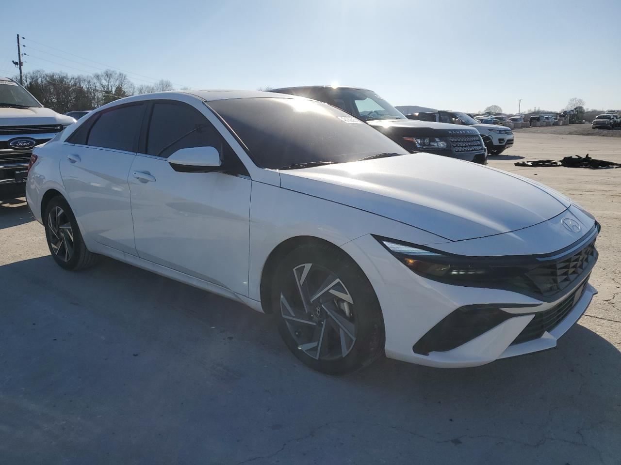 2024 Hyundai Elantra - Image 4