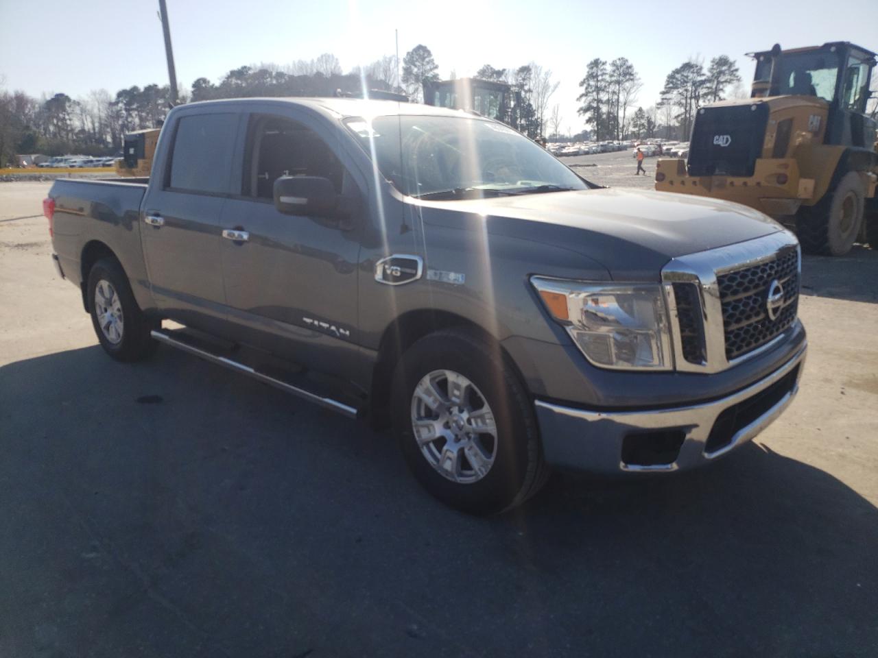 2017 Nissan Titan - Image 4