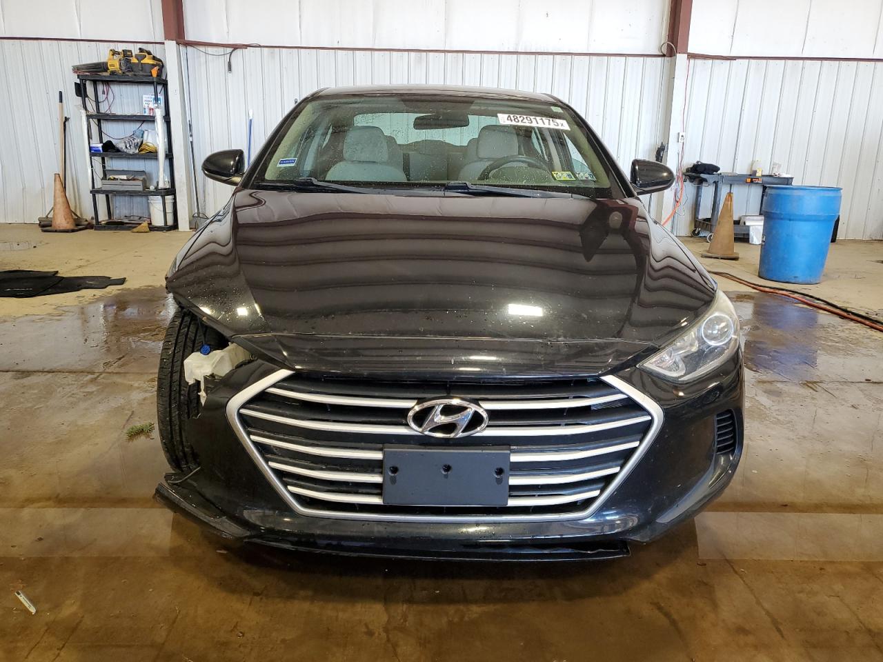 2017 Hyundai Elantra - Image 5