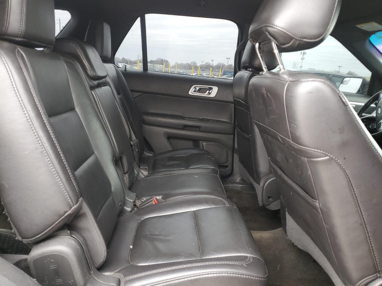 2013 Ford Explorer - Image 11