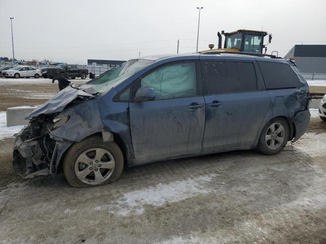2015 TOYOTA SIENNA LE à vendre chez Copart AB - EDMONTON