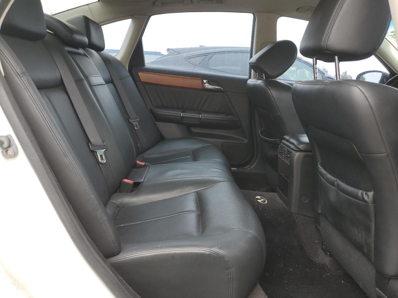 2007 Infiniti M - Image 10
