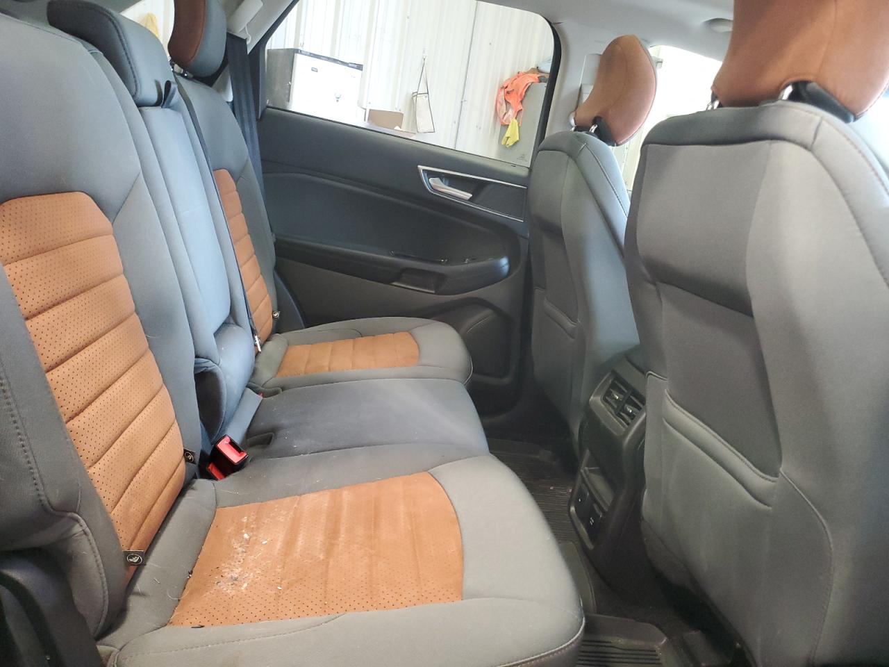 2018 Ford Edge - Image 11
