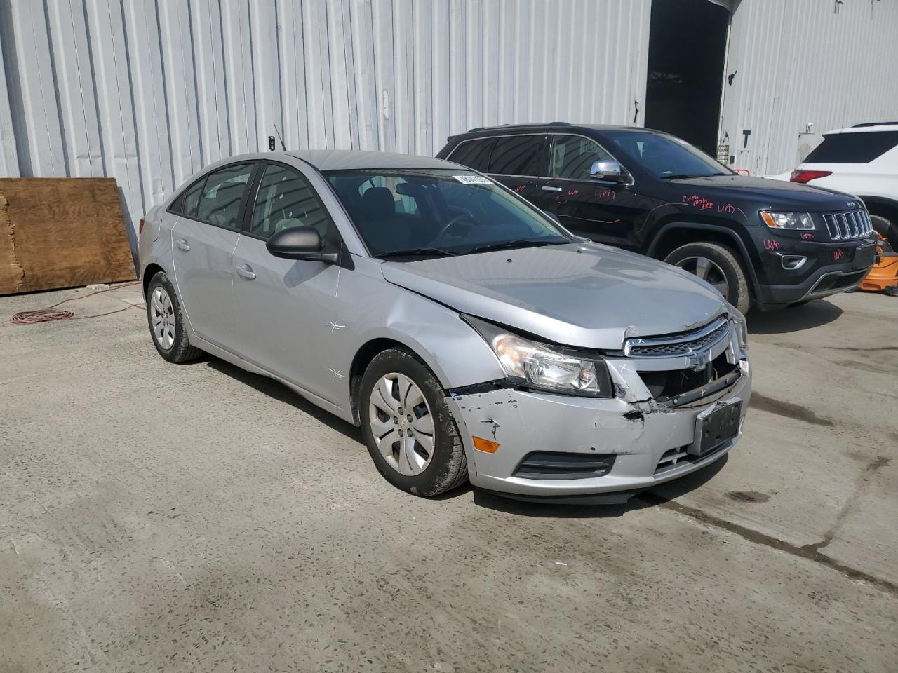2013 Chevrolet Cruze - Image 4