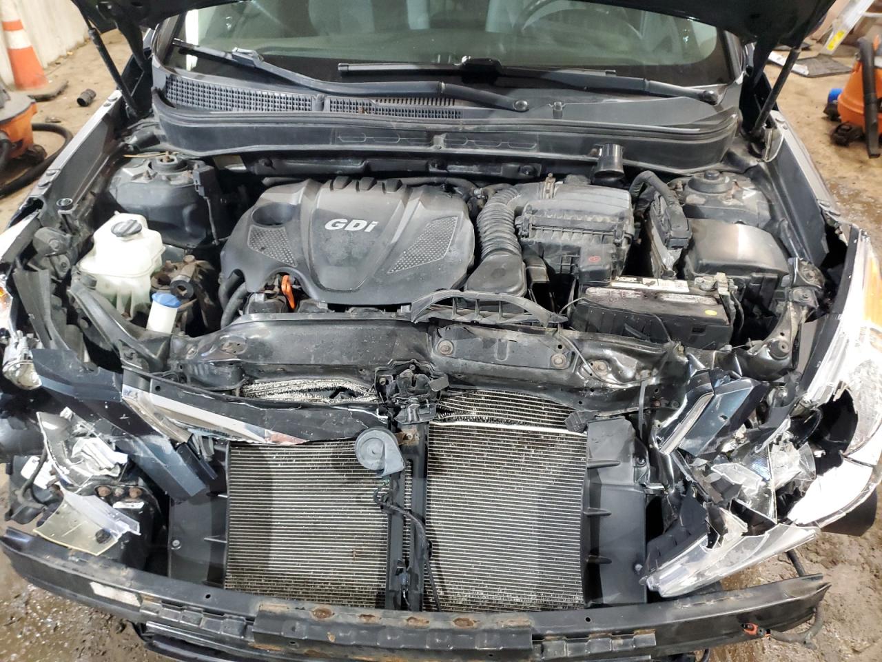2013 Hyundai Sonata - Image 13