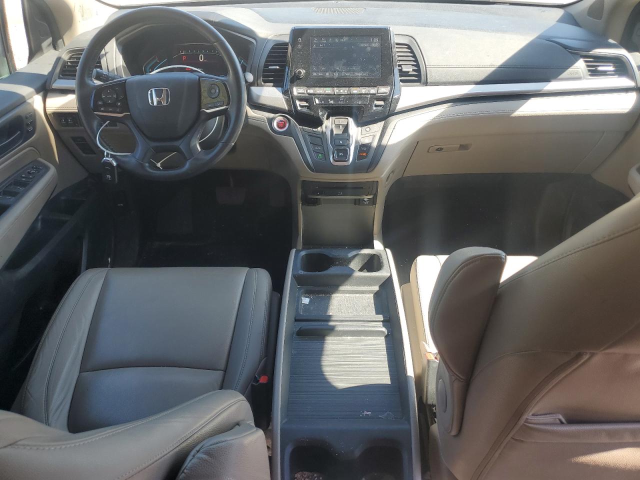2018 Honda Odyssey - Image 8