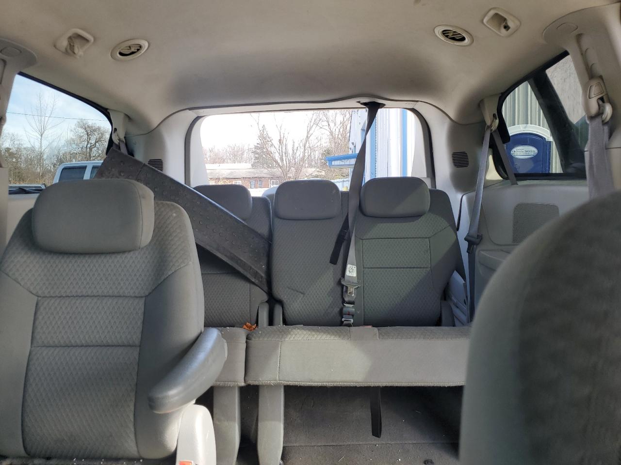 2010 Dodge Caravan - Image 10