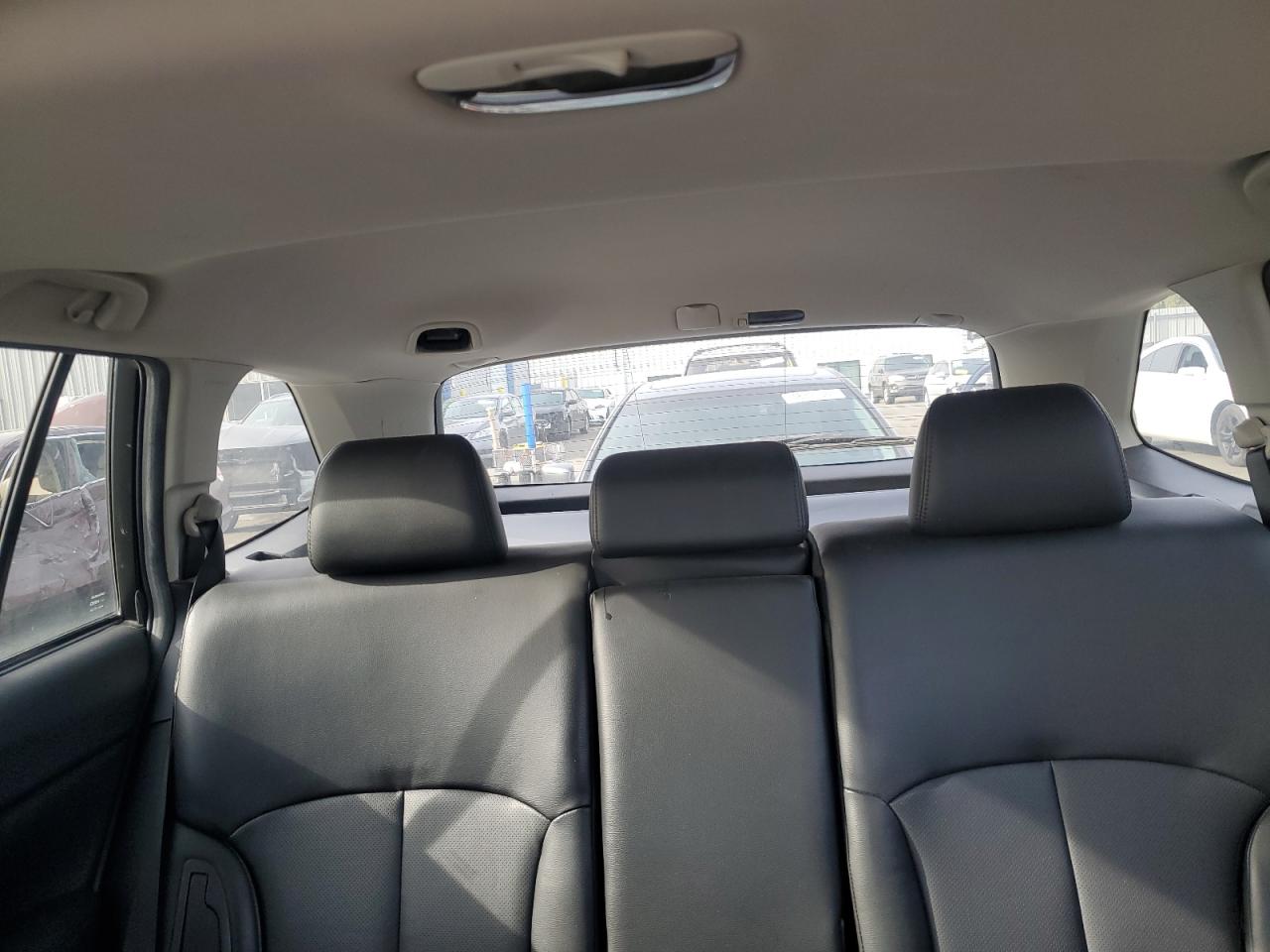 2013 Subaru Outback - Image 10