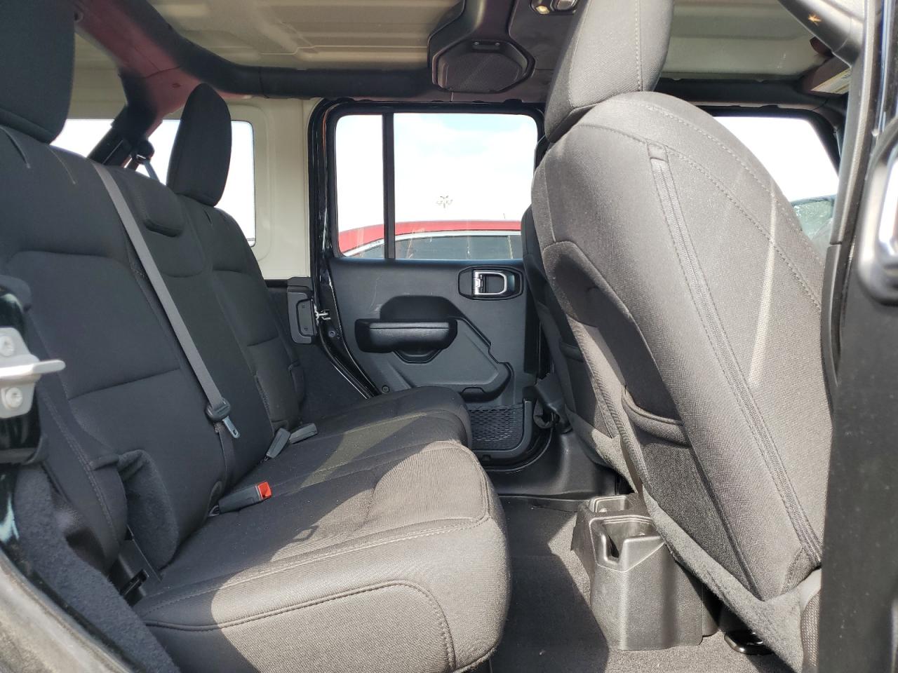 2019 Jeep Wrangler - Image 10