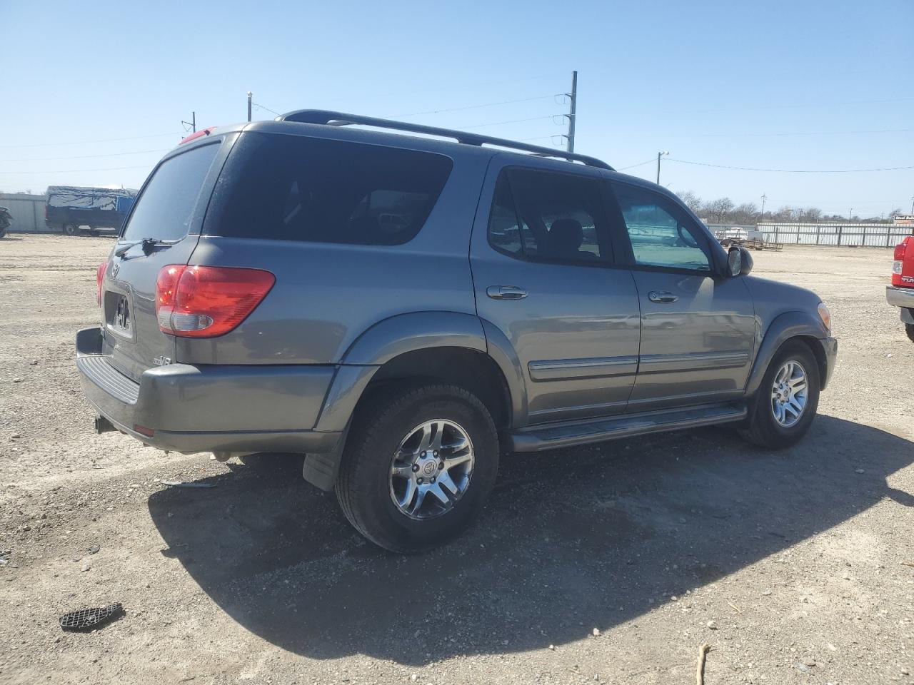 2005 Toyota Sequoia - Image 3