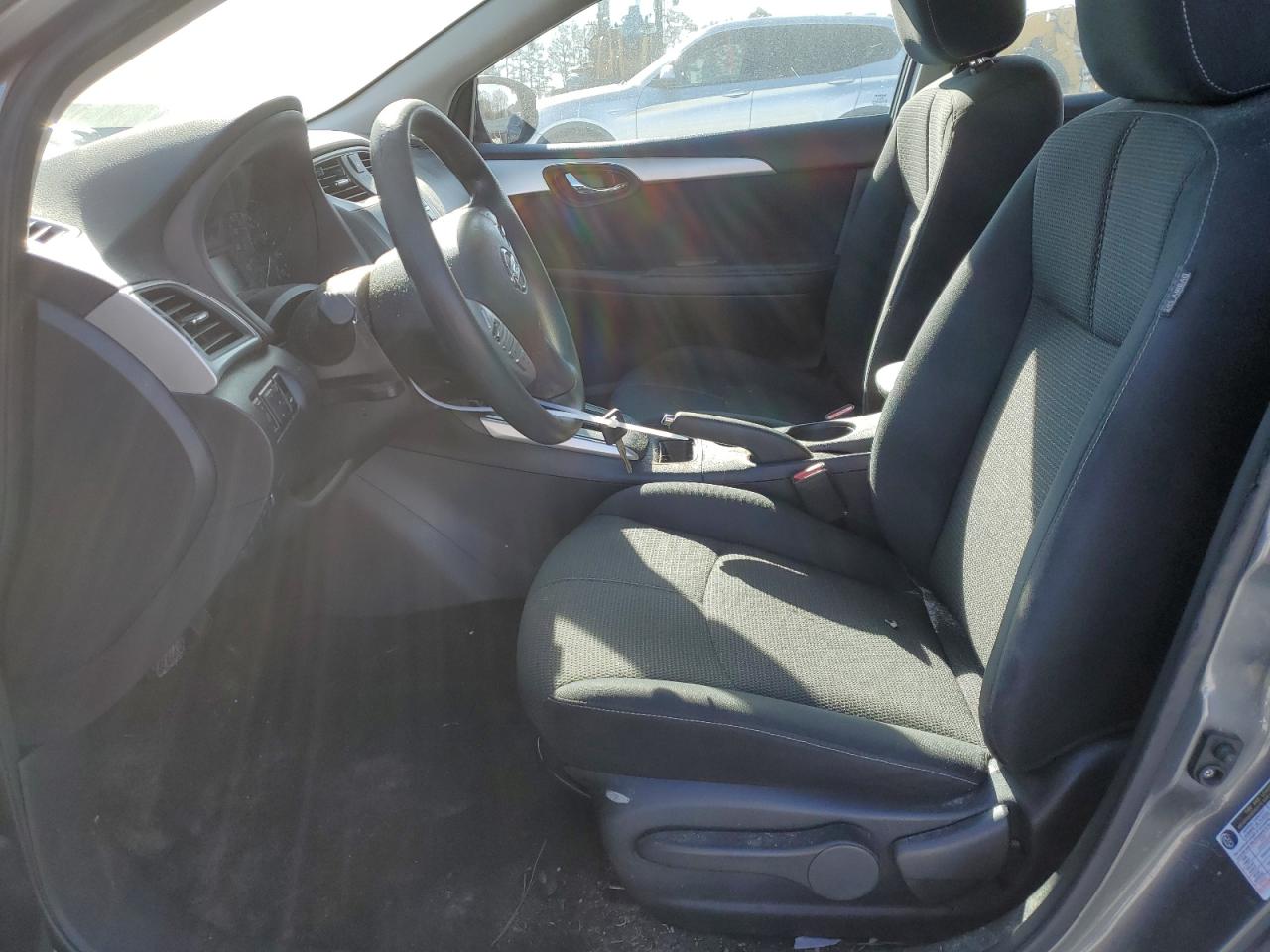 2016 Nissan Sentra - Image 7