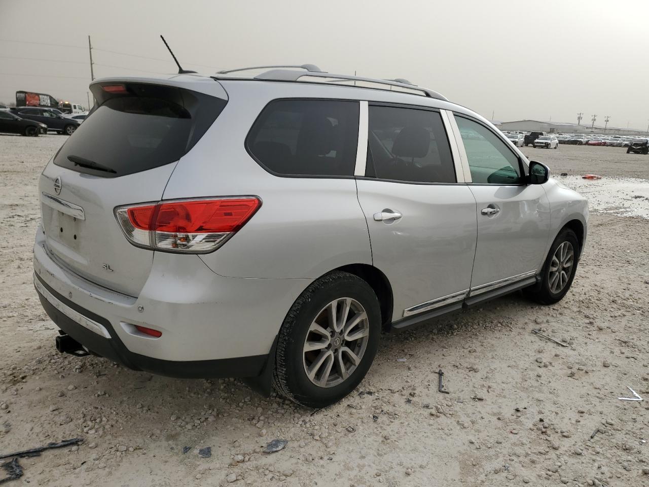 2014 Nissan Pathfinder - Image 3
