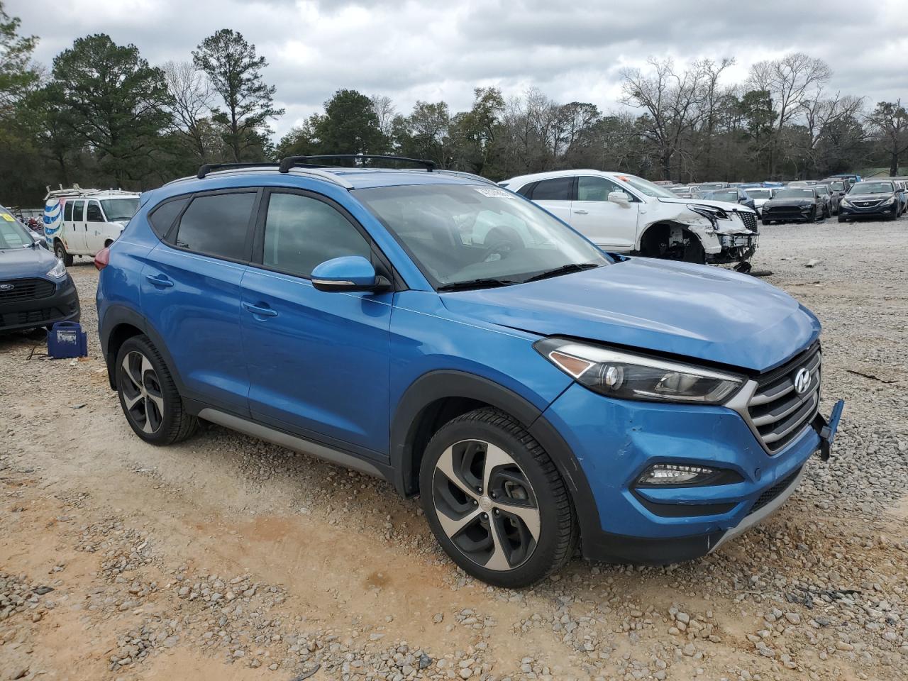 2017 Hyundai Tucson - Image 4