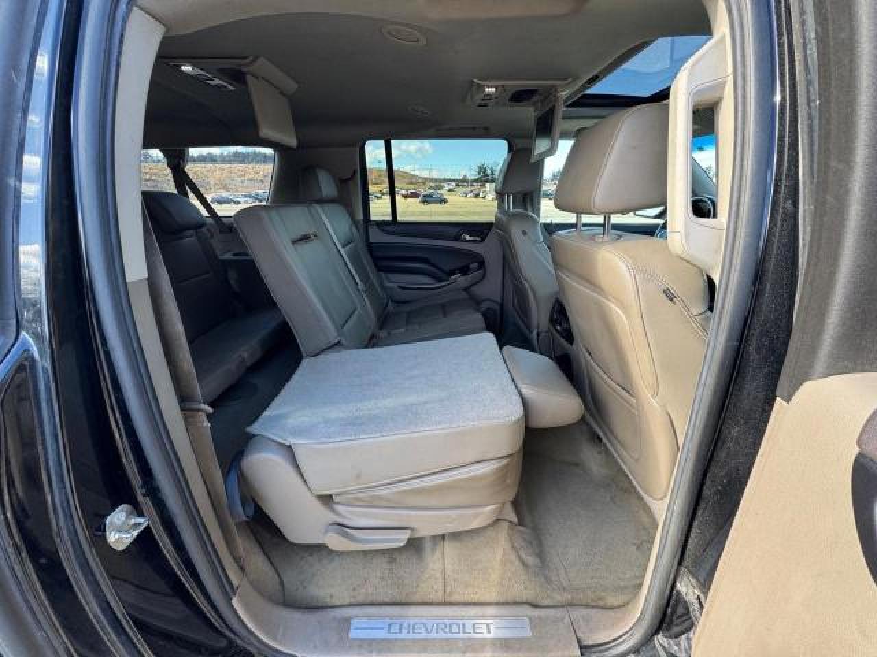 2015 Chevrolet Suburban - Image 15