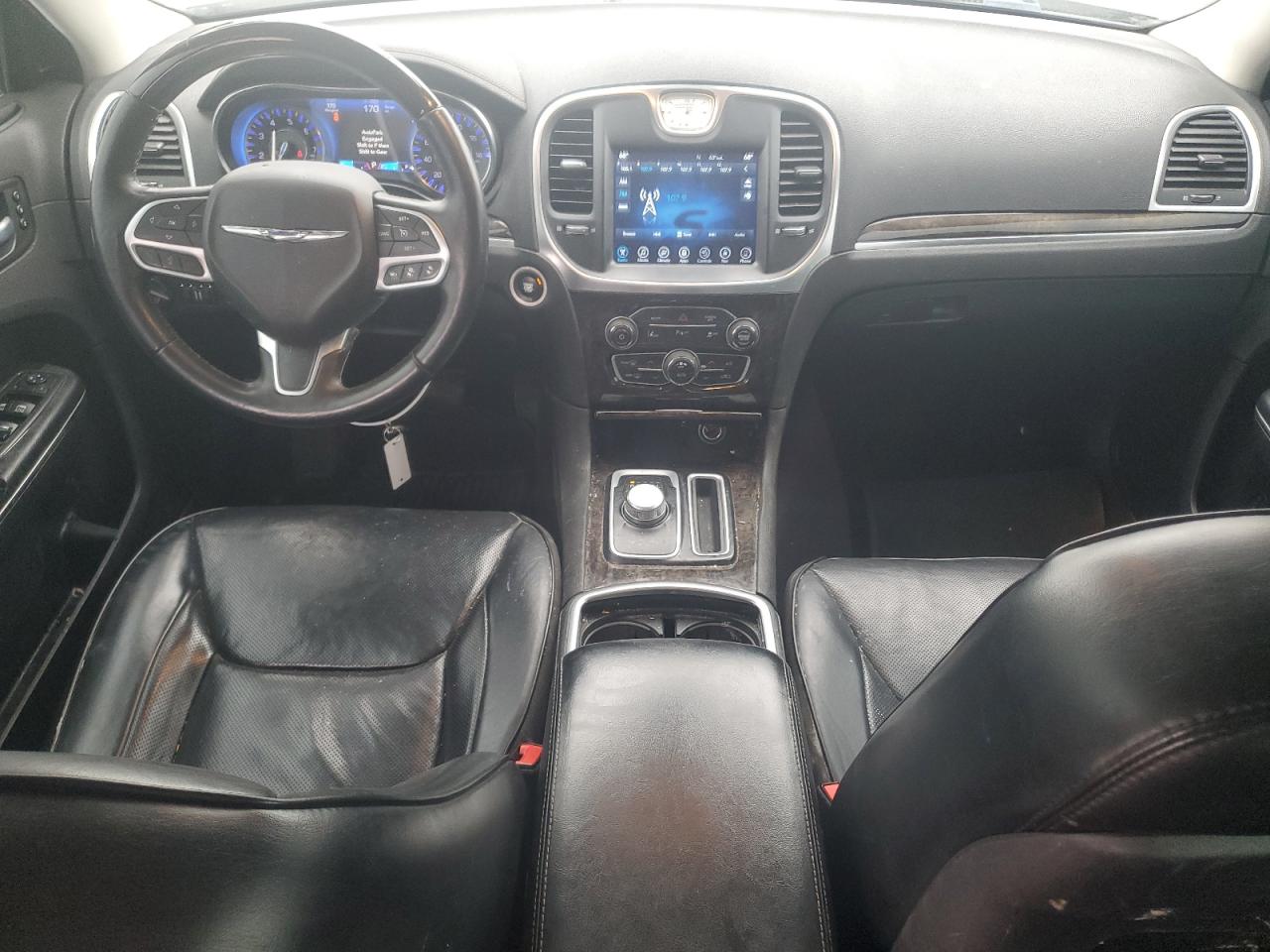 2017 Chrysler 300 - Image 8