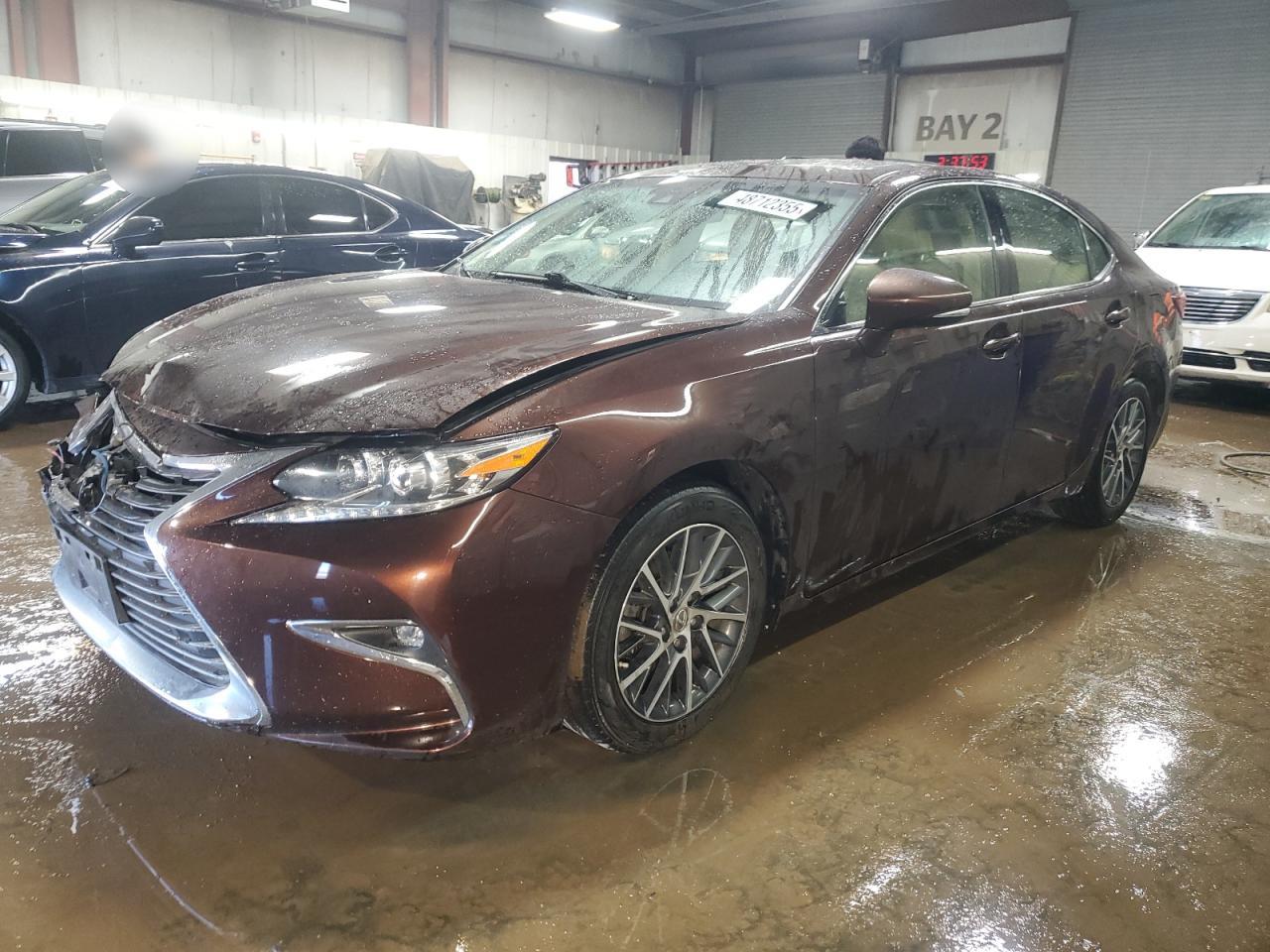 2017 Lexus ES - Image 1