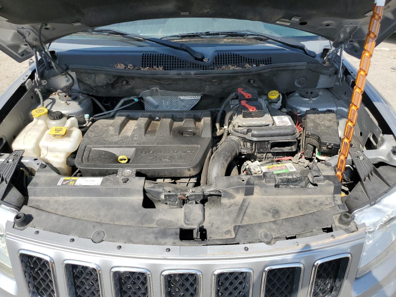 2016 Jeep Compass - Image 12
