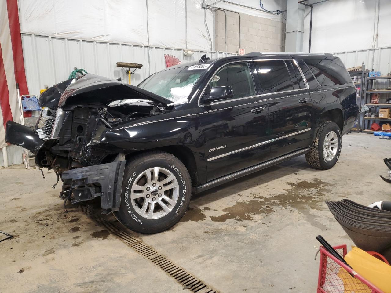 2016 GMC Yukon - Image 1