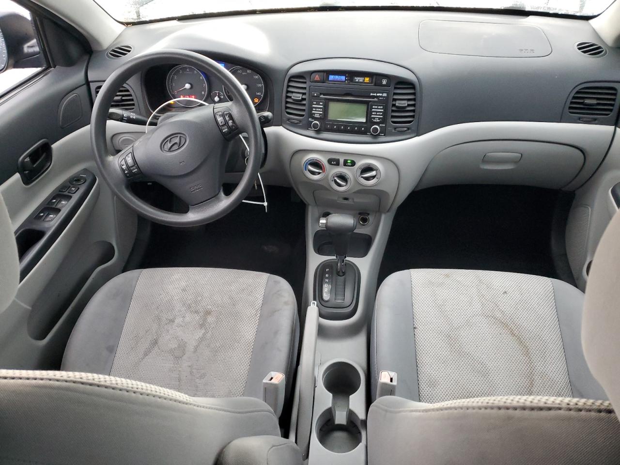 2011 Hyundai Accent - Image 8