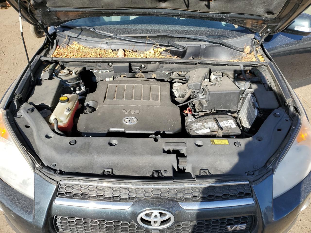 2010 Toyota RAV 4 - Image 12