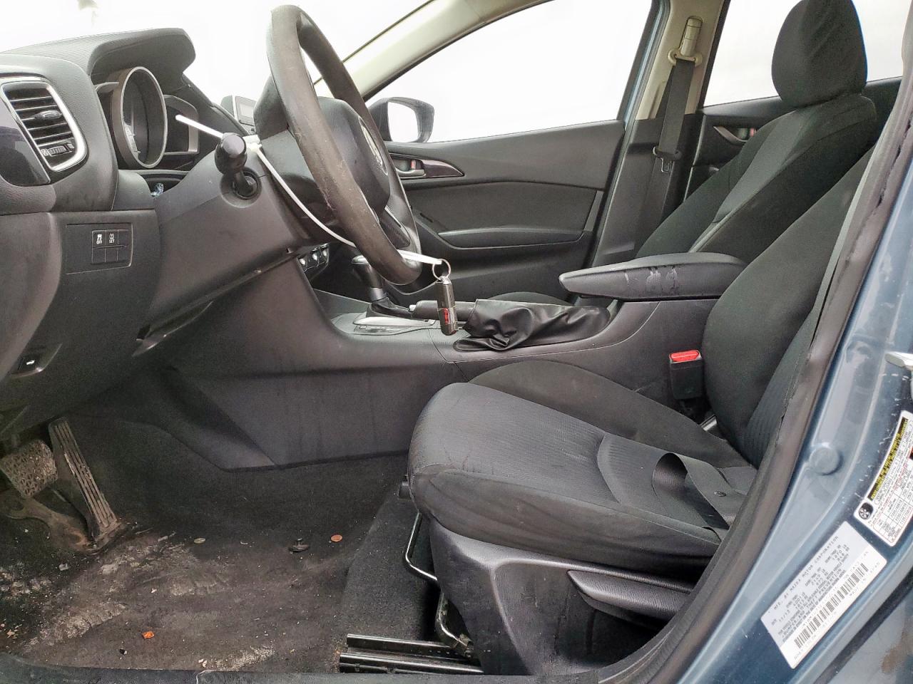 2014 Mazda 3 - Image 7