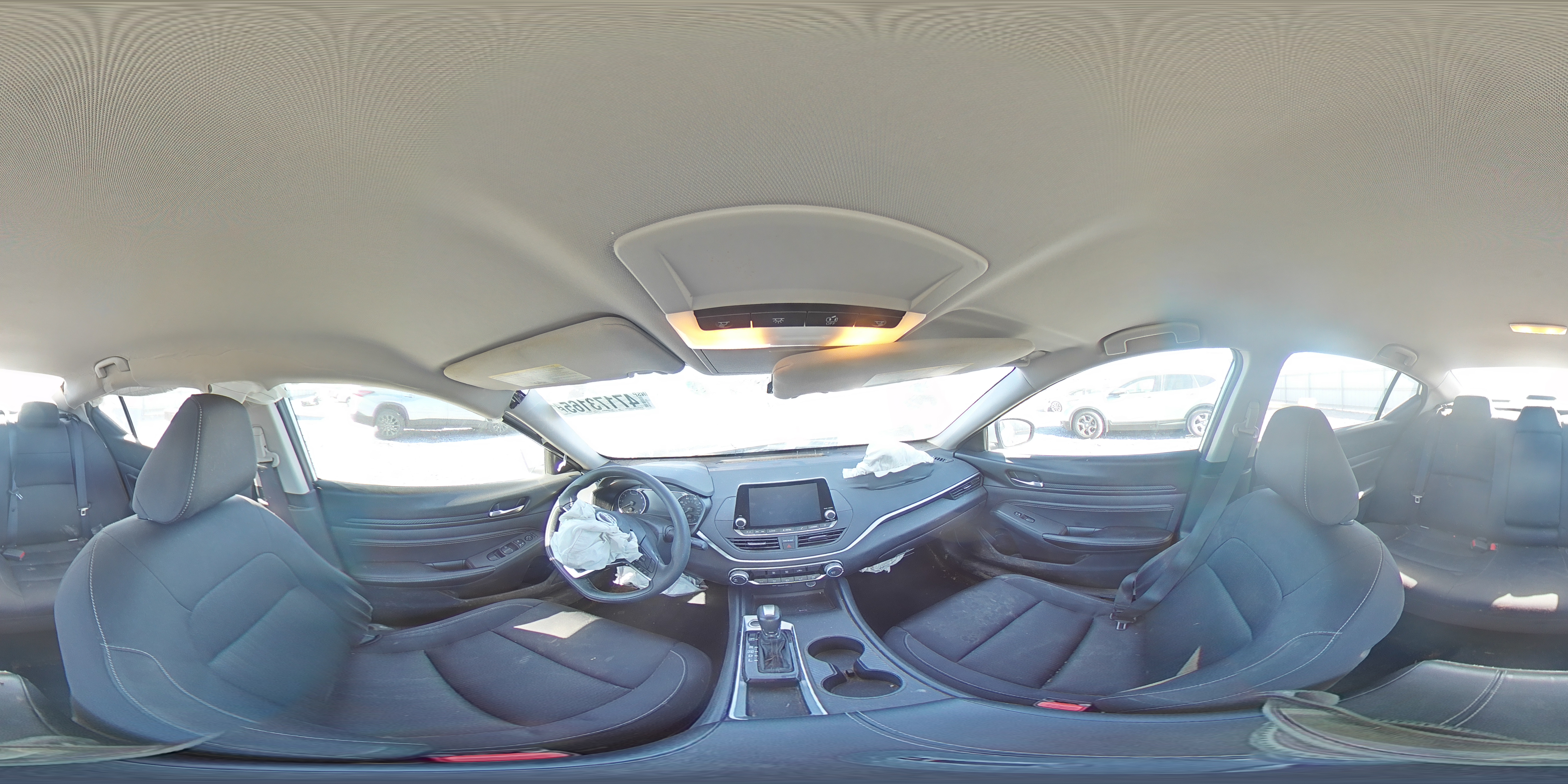 2020 Nissan Altima - Image 12