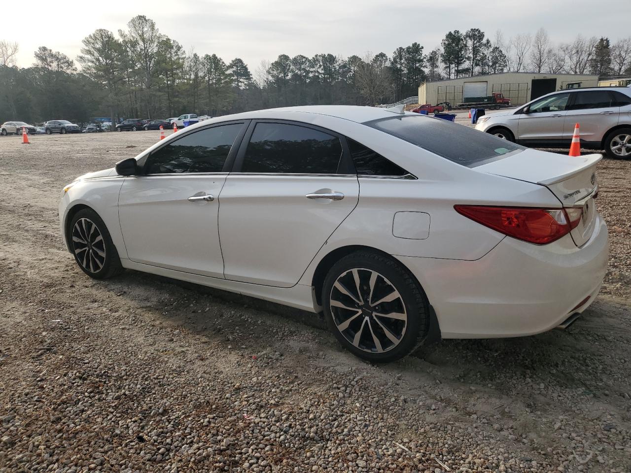 2013 Hyundai Sonata - Image 2