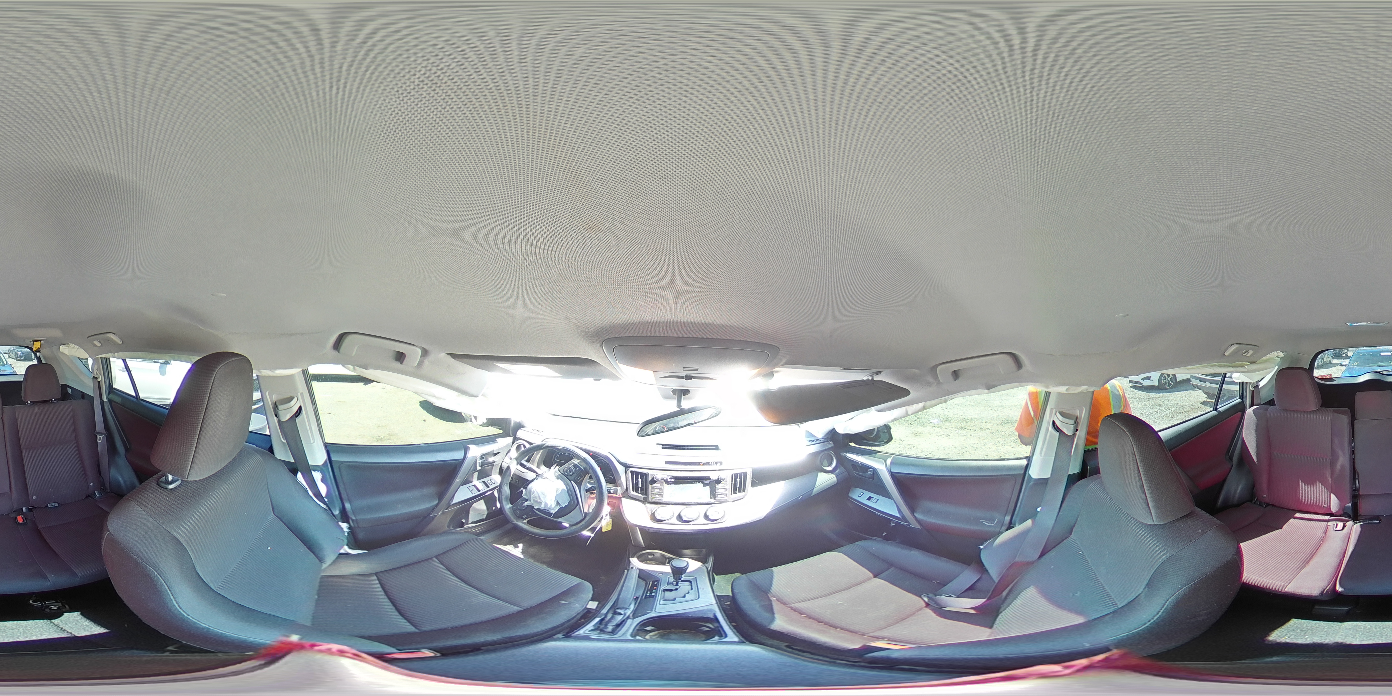 2018 Toyota RAV 4 - Image 13