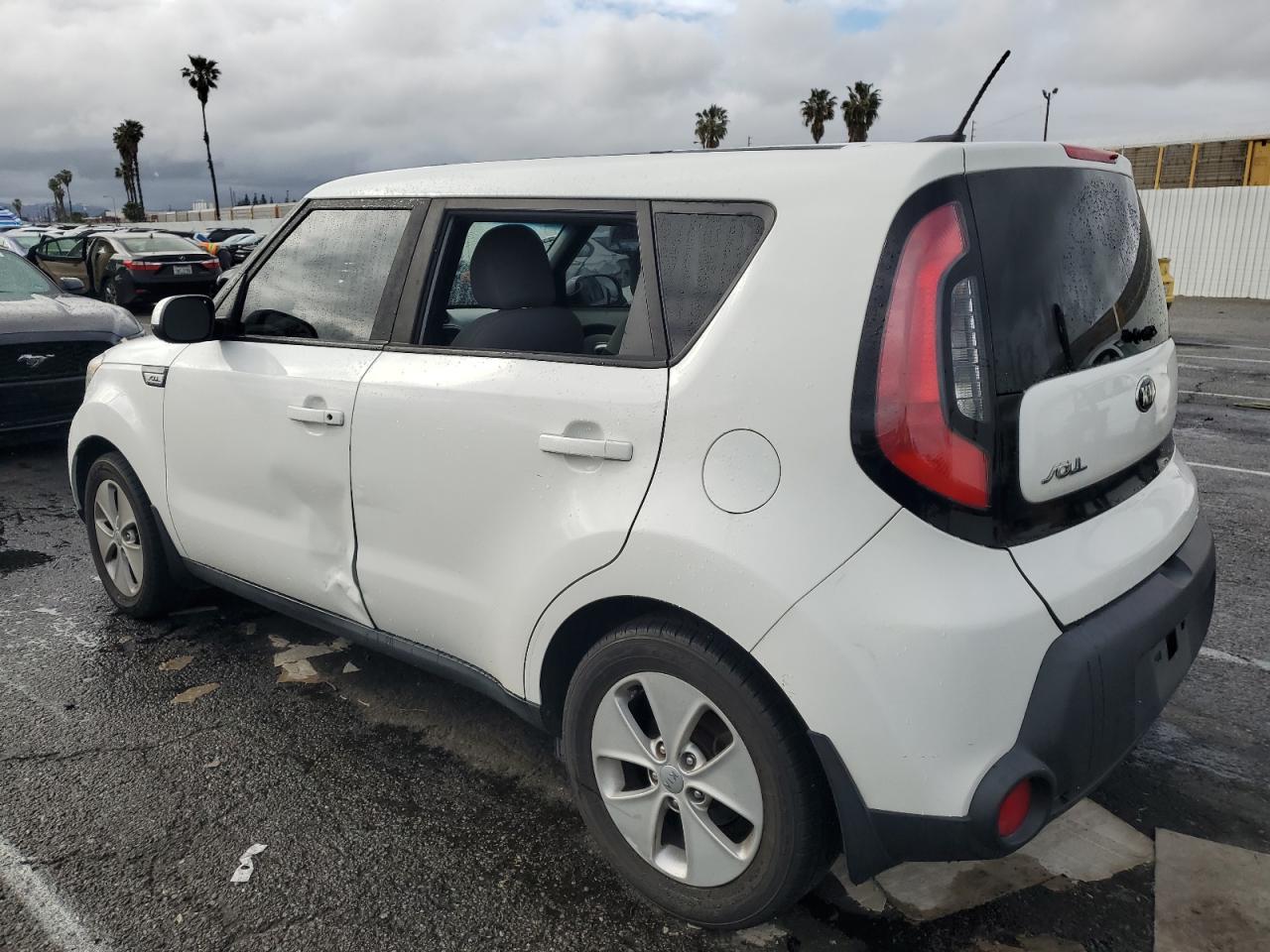 2016 Kia Soul - Image 2