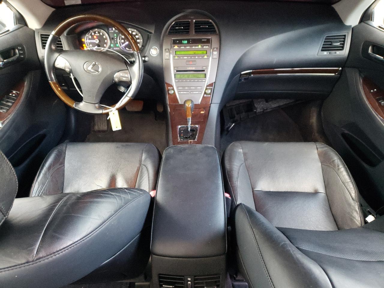 2011 Lexus ES - Image 8