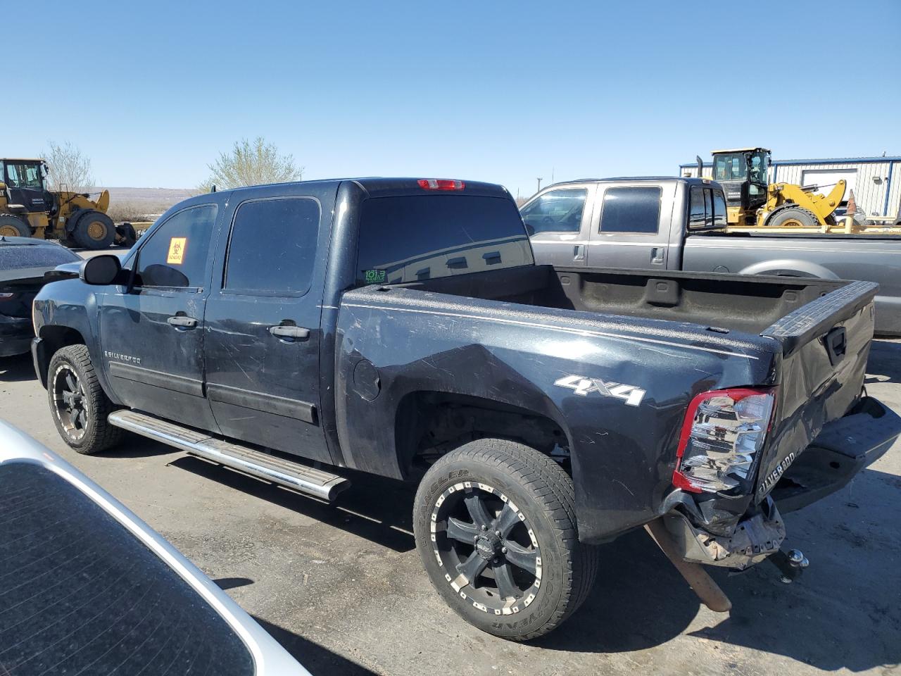 2009 Chevrolet Silverado - Image 2