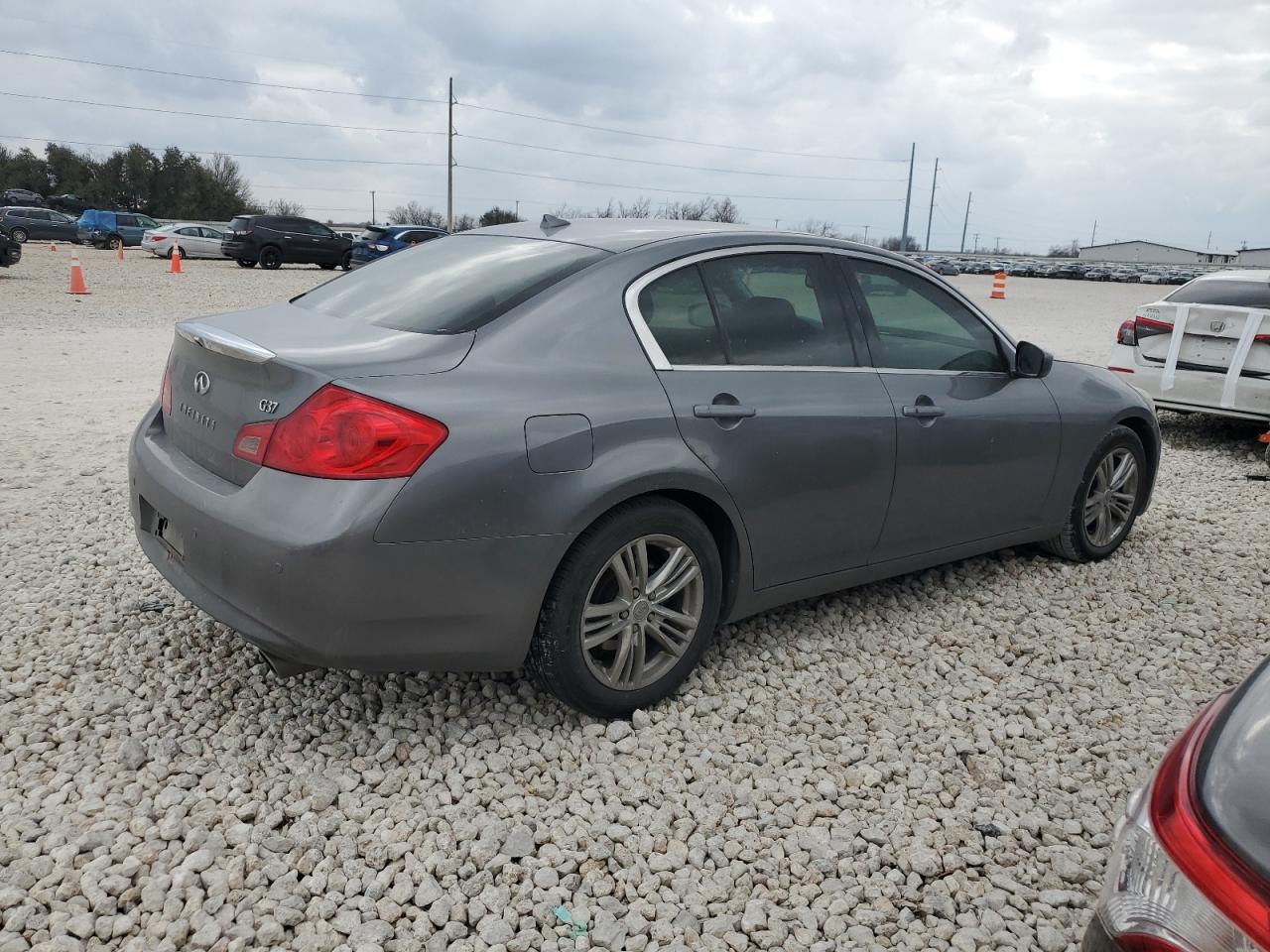 2010 Infiniti G - Image 3