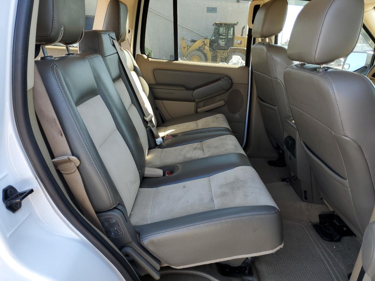 2007 Ford Explorer - Image 11