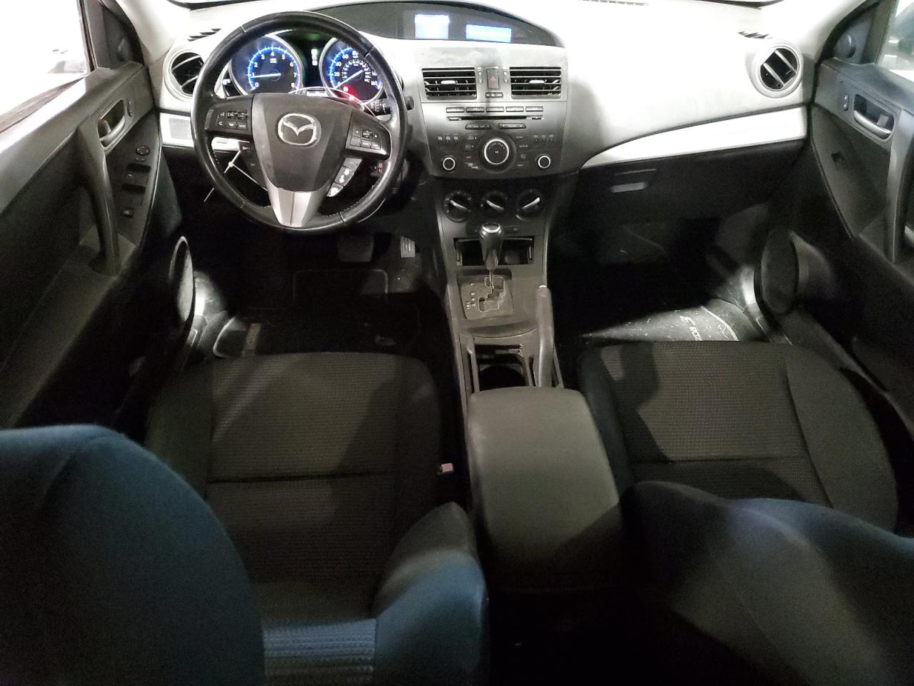 2012 Mazda 3 - Image 8