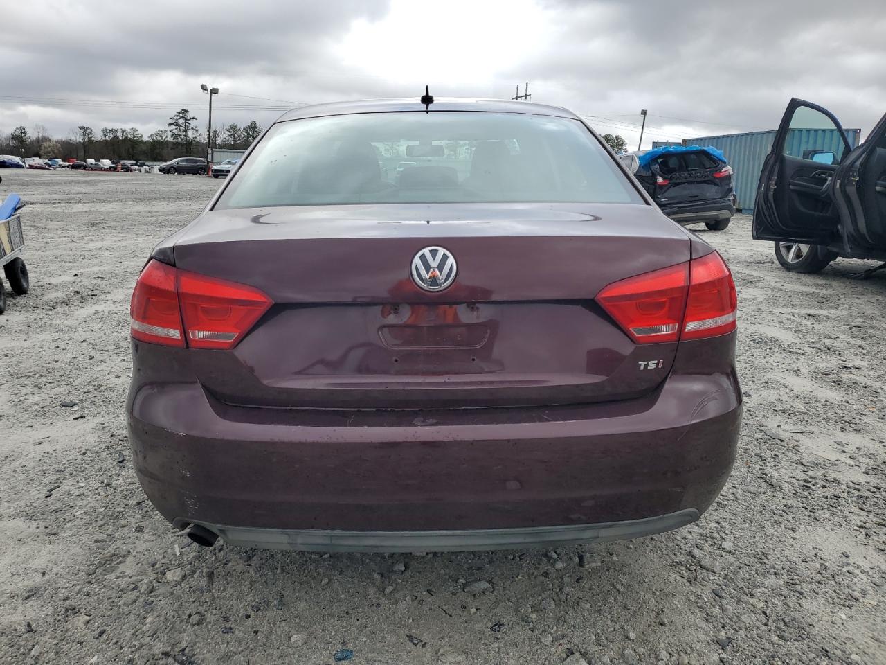 2014 Volkswagen Passat - Image 6