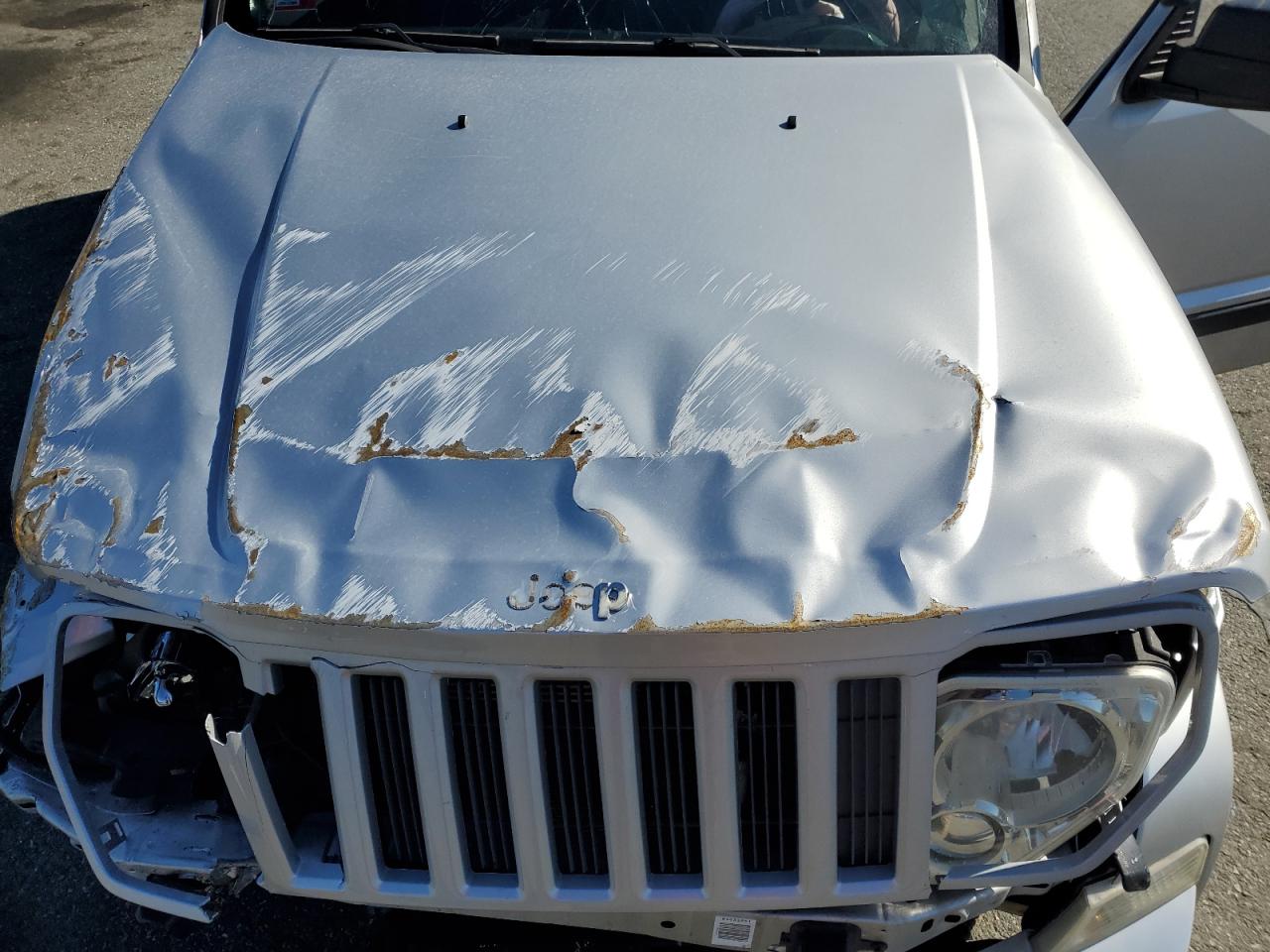 2012 Jeep Liberty (North America) - Image 13