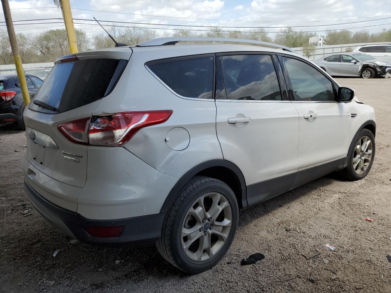 FORD ESCAPE 2016 VIN 1FMCU0J97GUB96581 photo 3