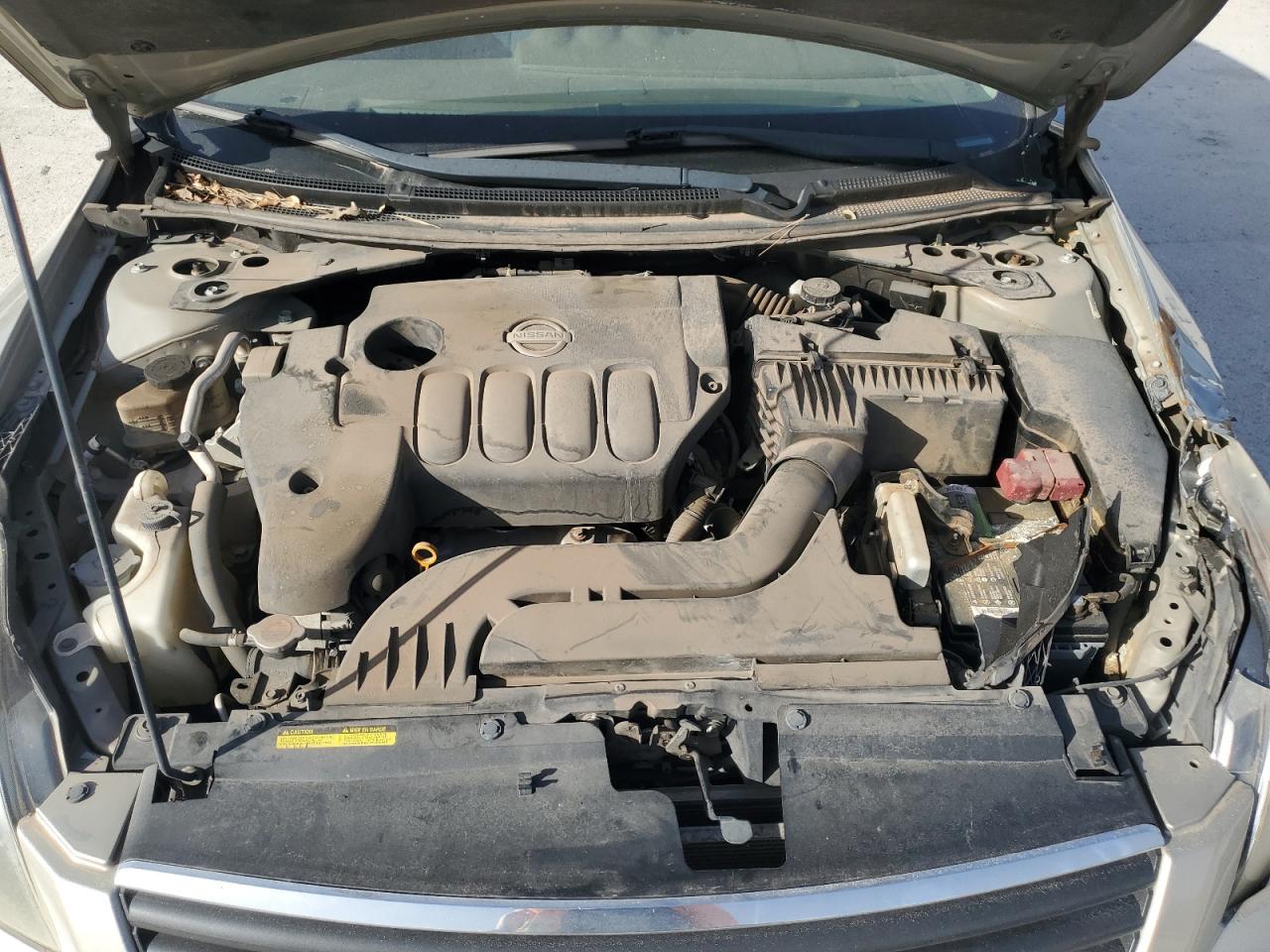2009 Nissan Altima - Image 12