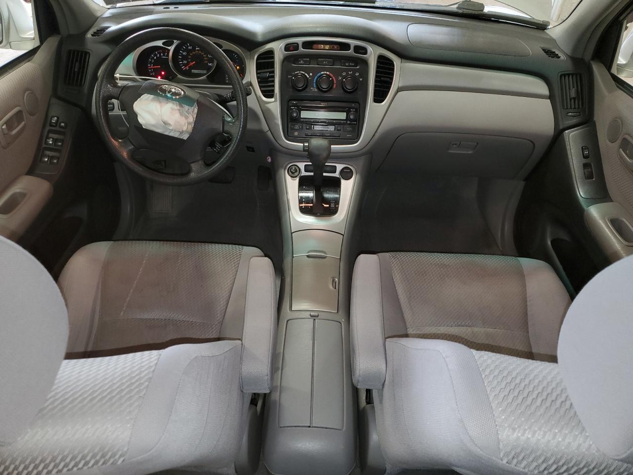 2005 Toyota Highlander - Image 8