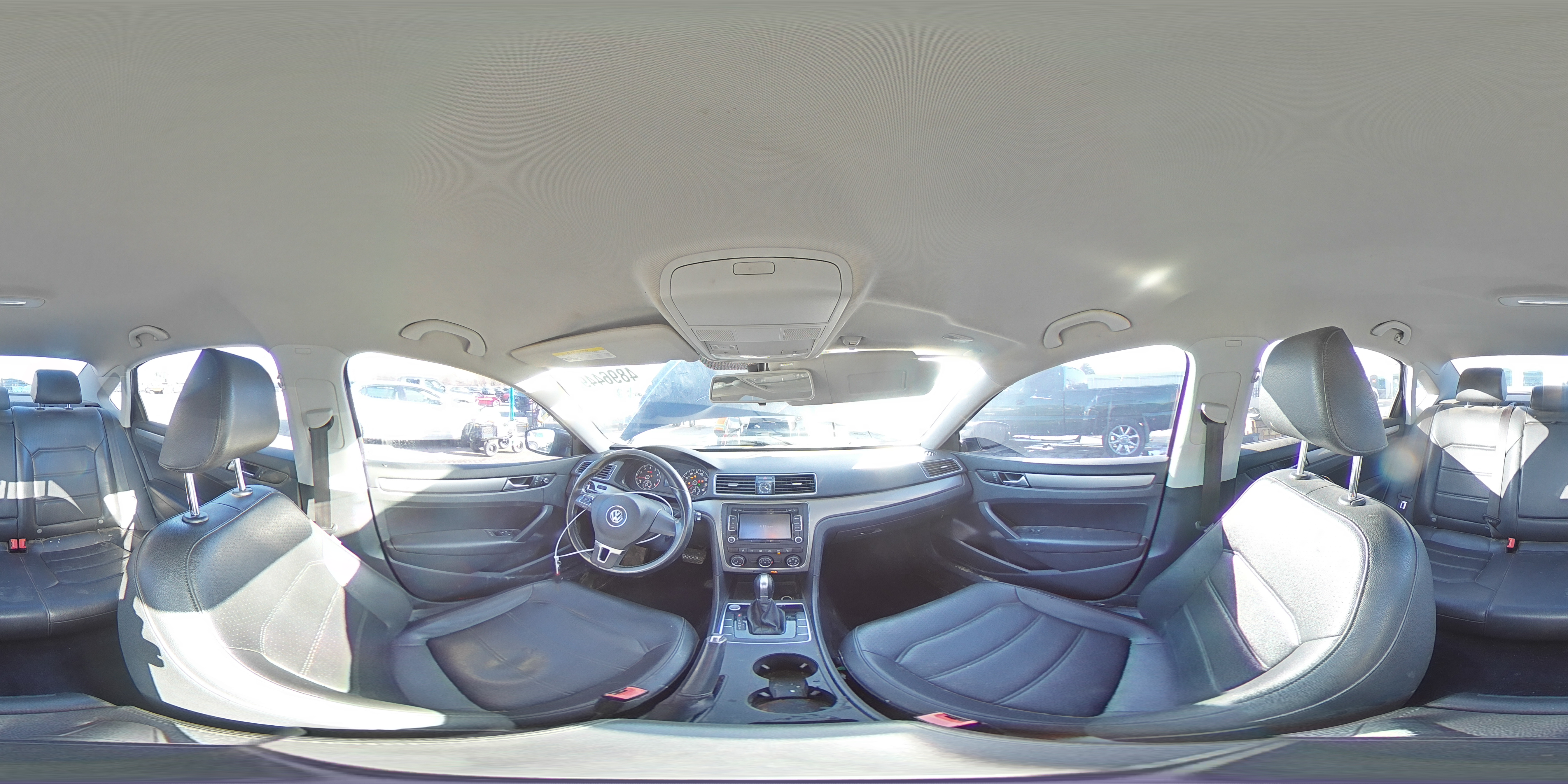 2015 Volkswagen Passat - Image 14