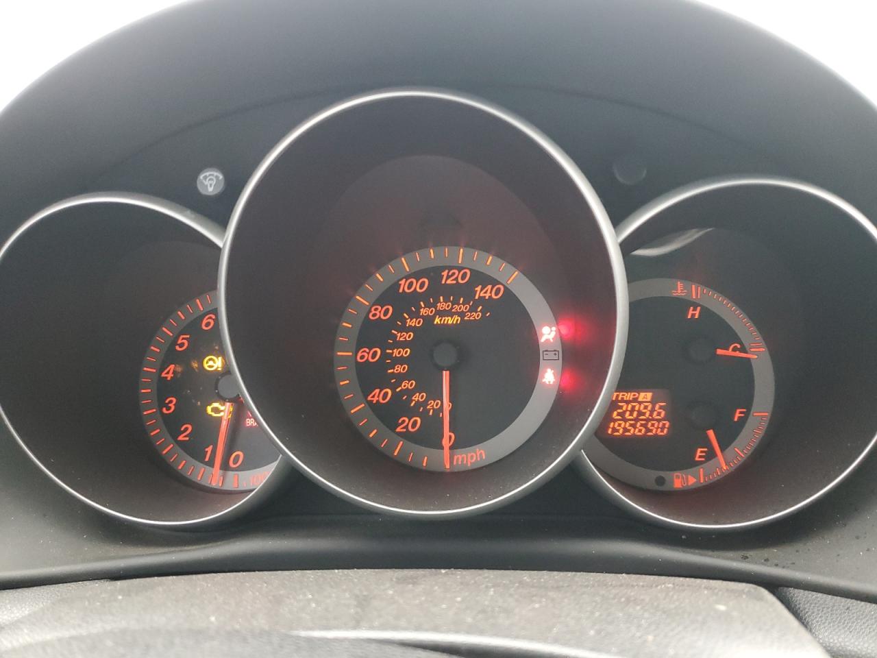 2004 Mazda 3 - Image 9