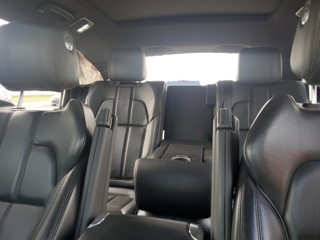 2016 Land Rover Range Rover - Image 10