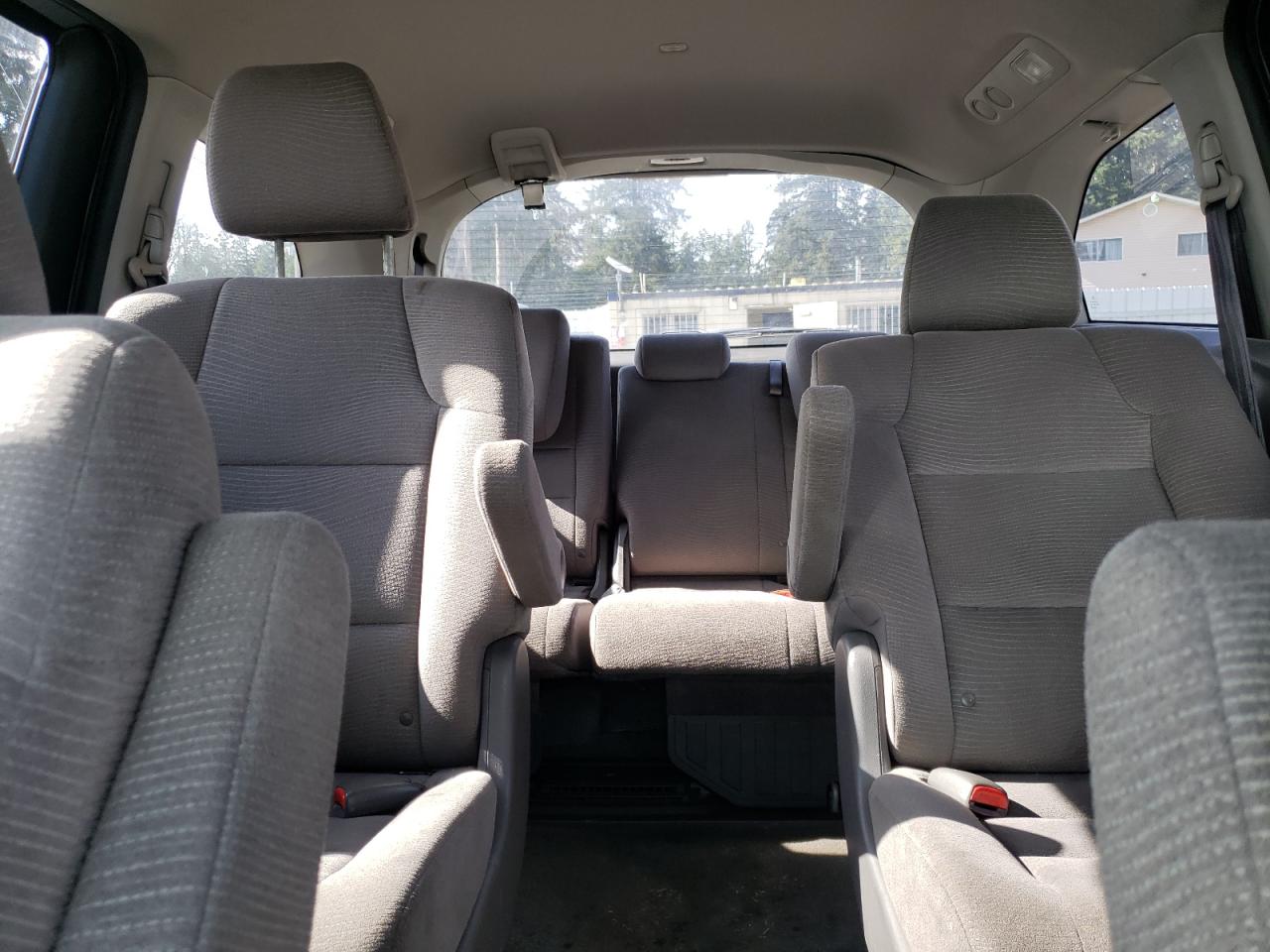 2011 Honda Odyssey - Image 10