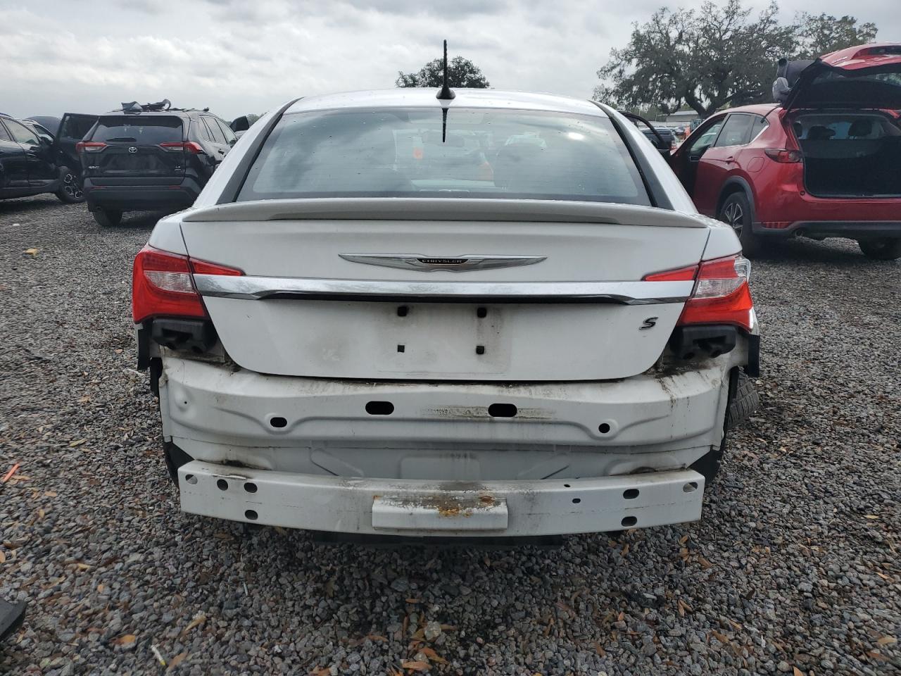 2014 Chrysler 200 - Image 6