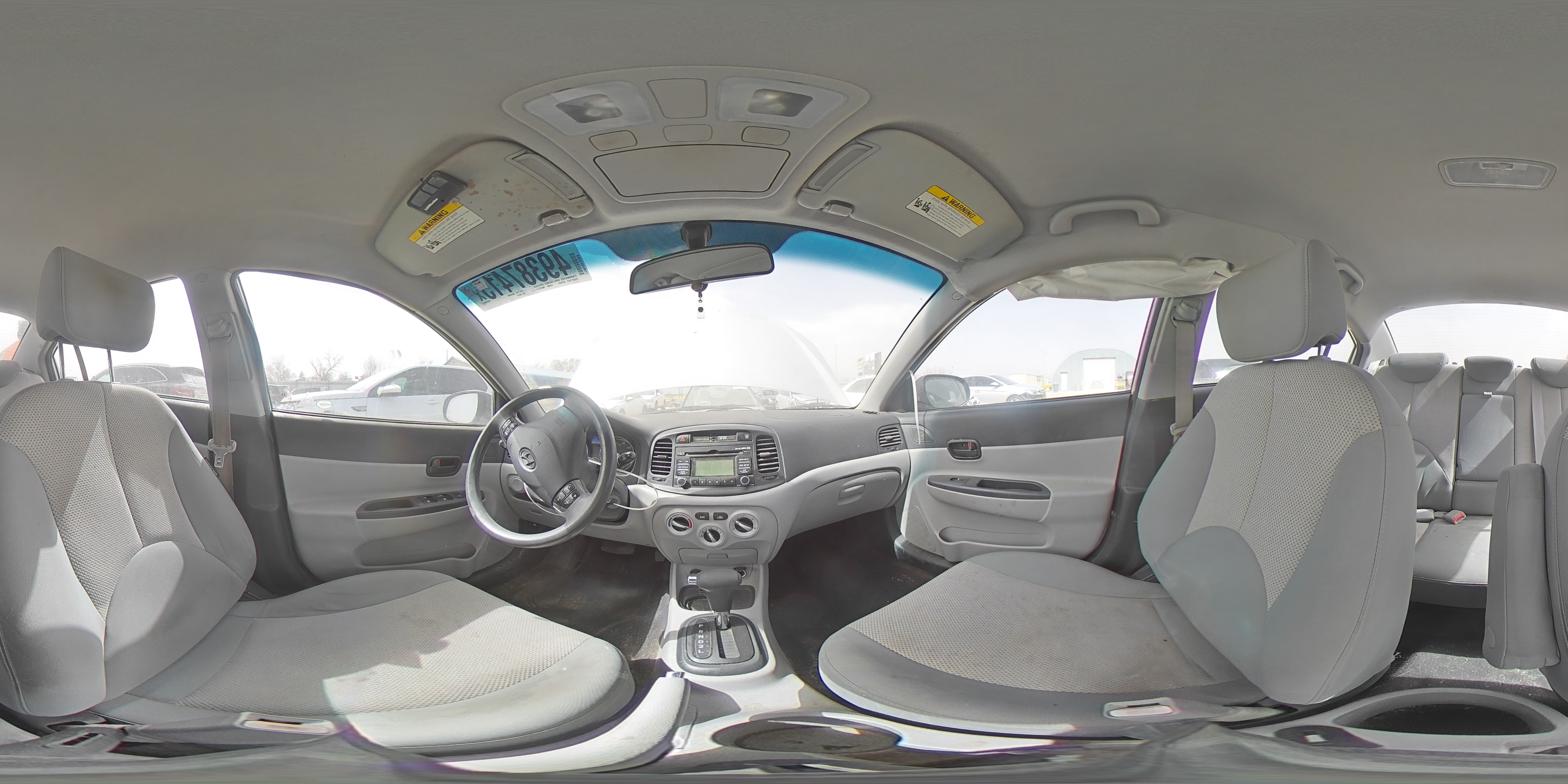 2011 Hyundai Accent - Image 12