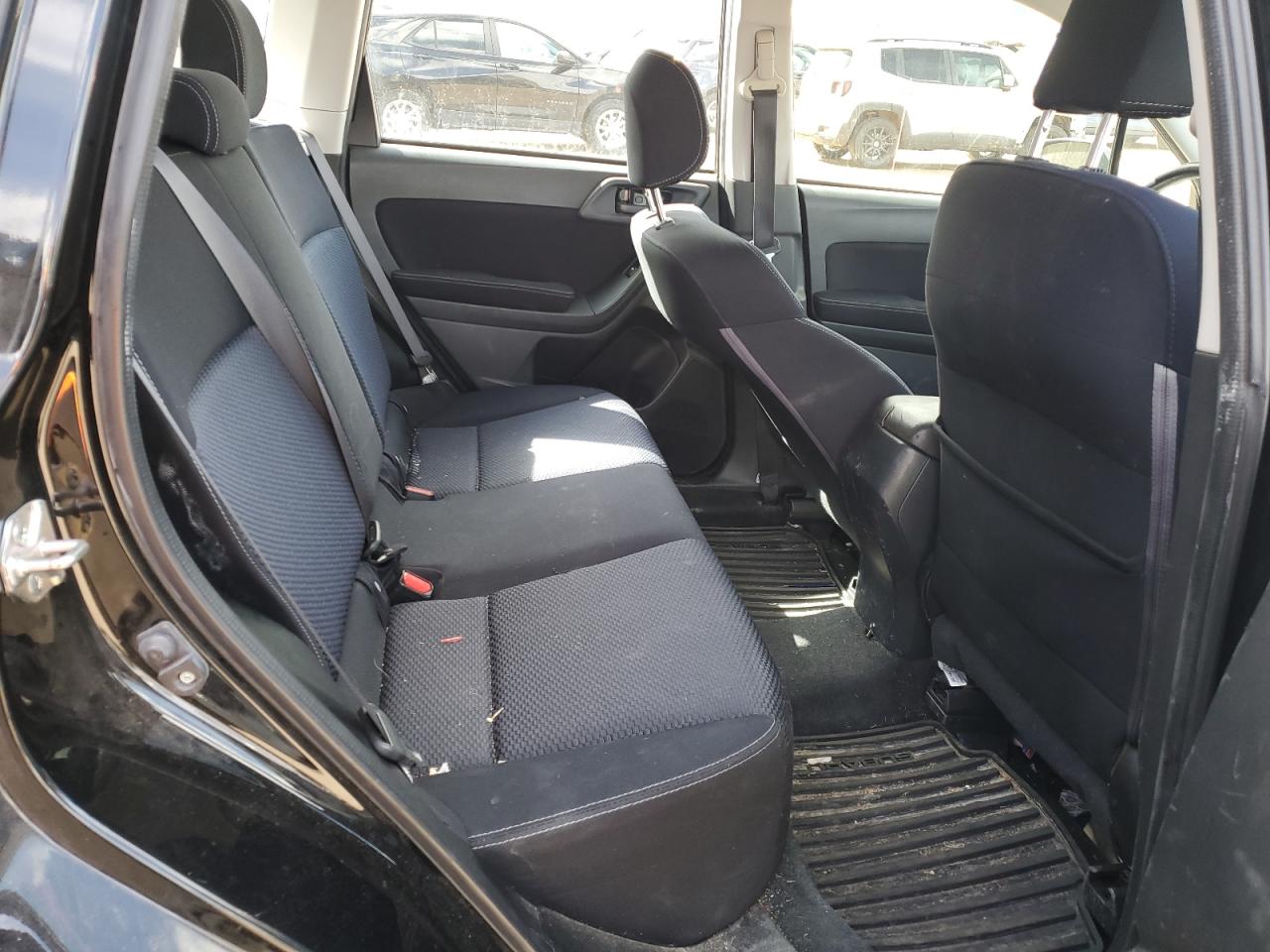 2015 Subaru Forester - Image 11