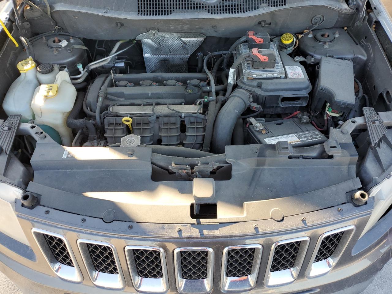 2015 Jeep Compass - Image 14