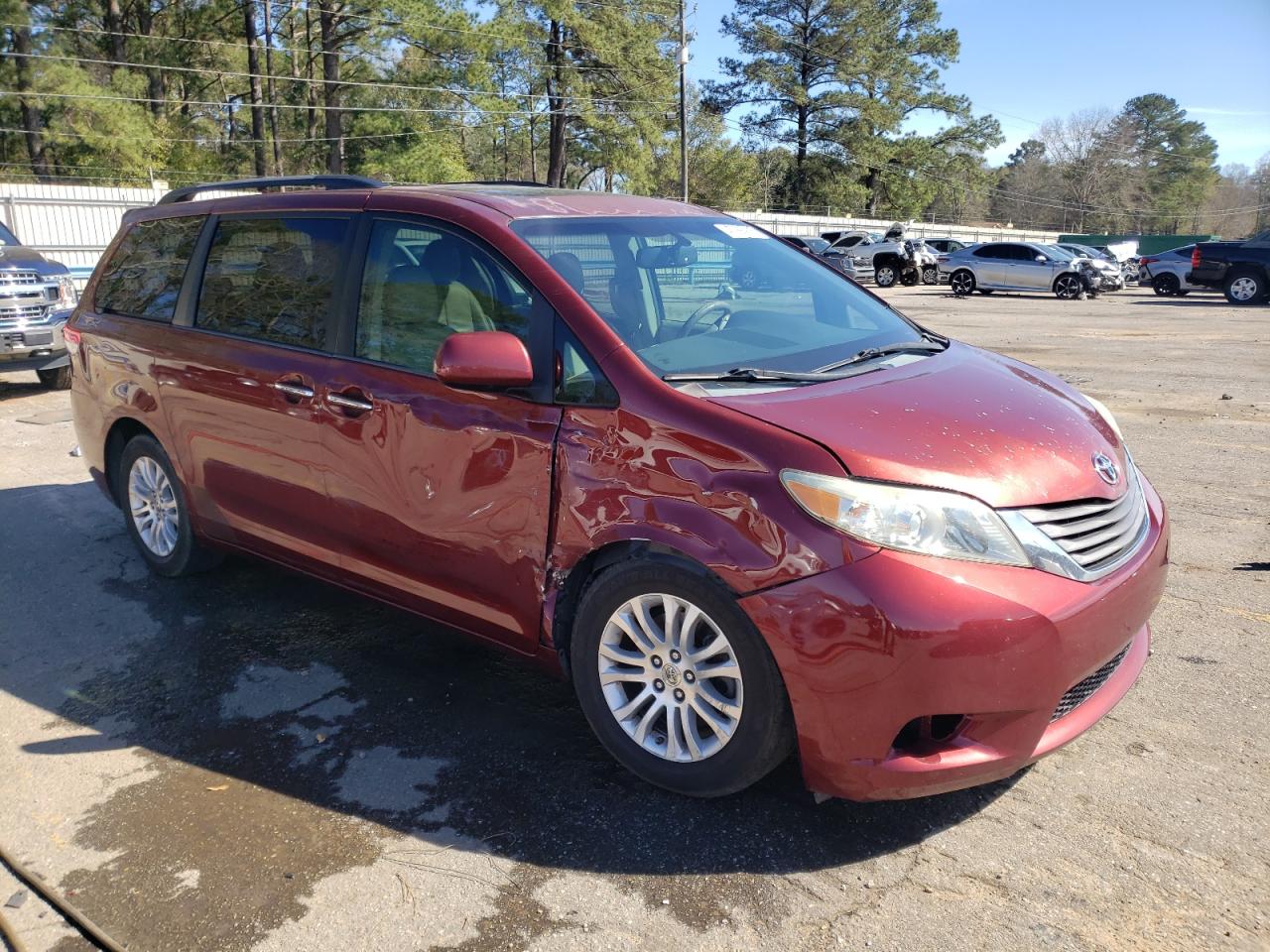 2013 Toyota Sienna - Image 4