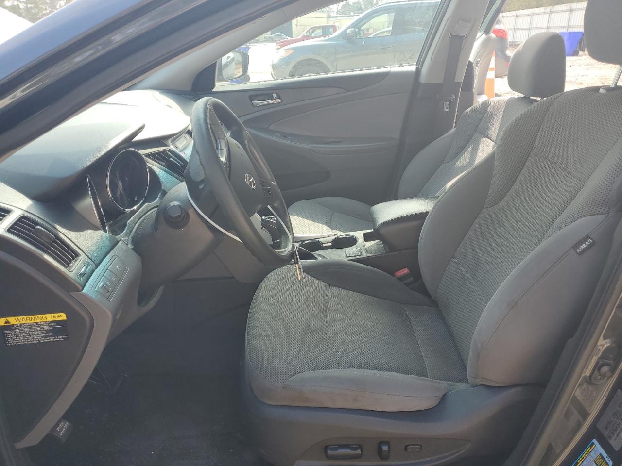 2013 Hyundai Sonata - Image 7
