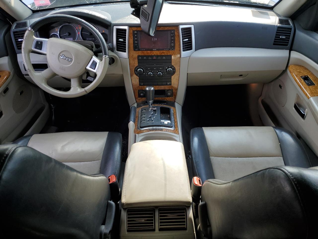 2010 Jeep Grand Cherokee - Image 8